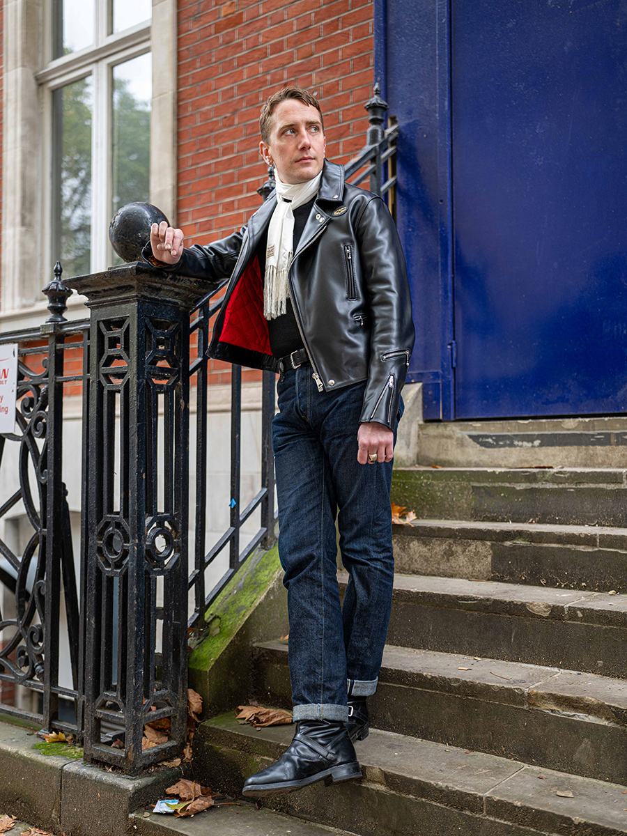 Wearing aviakit narrow plain belt