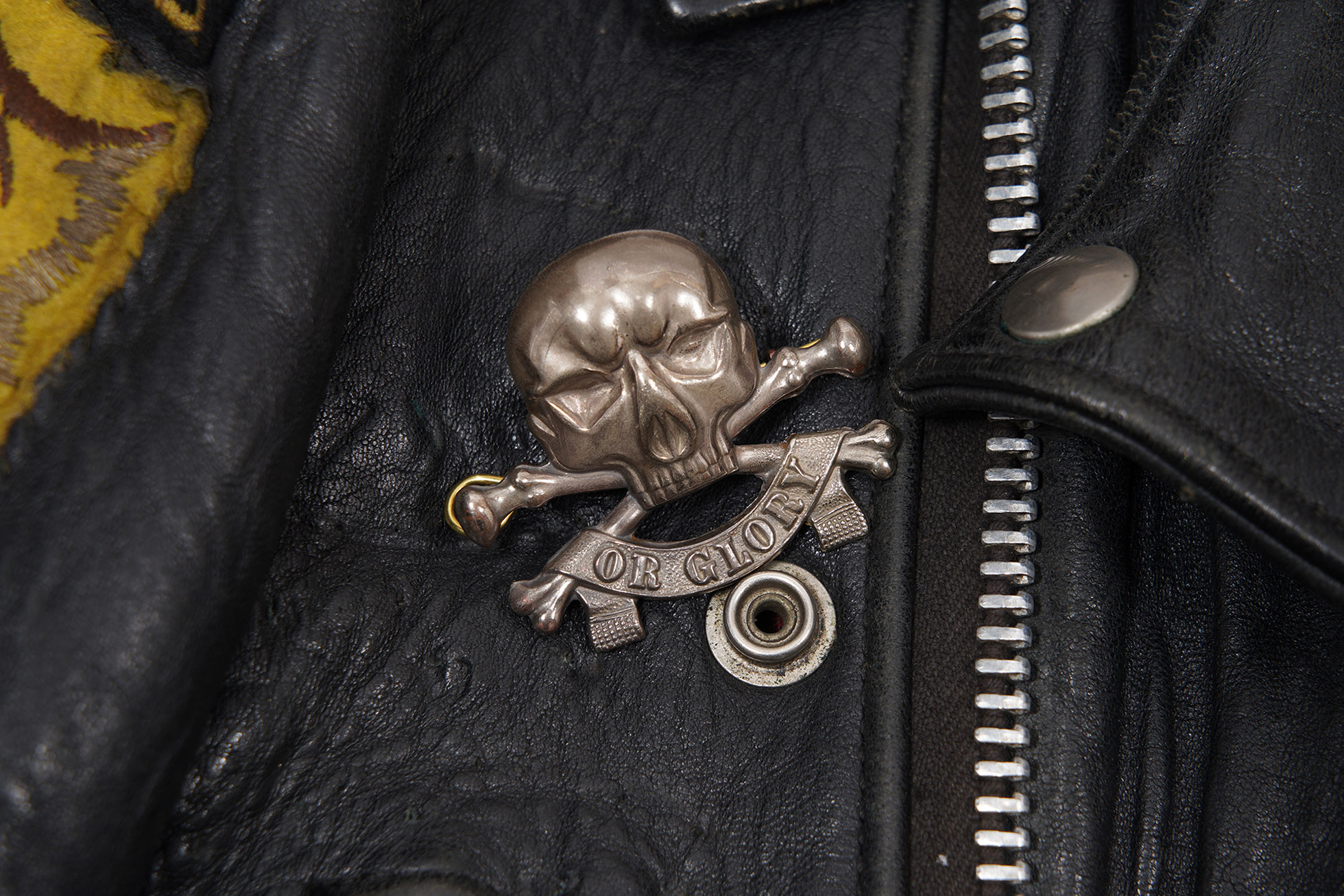 Death or Glory Badge Silver
